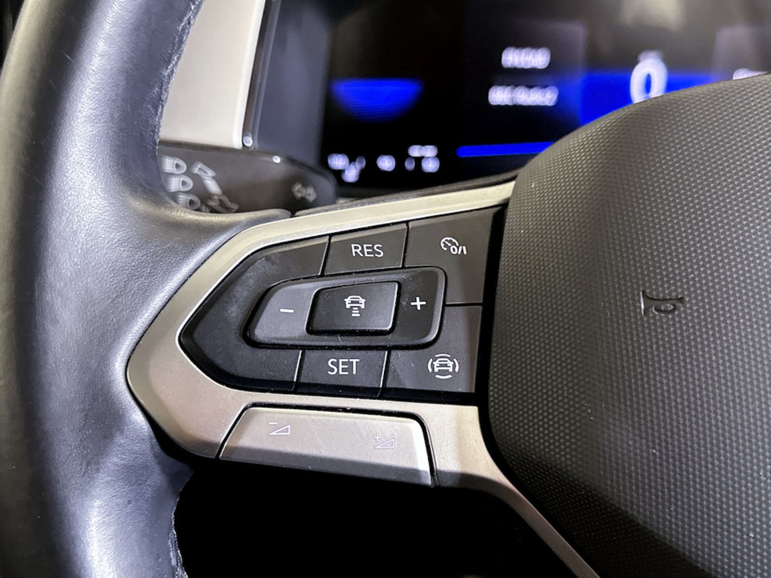 Used Volkswagen T-Roc 2023 for sale - 77681195: Photo 18