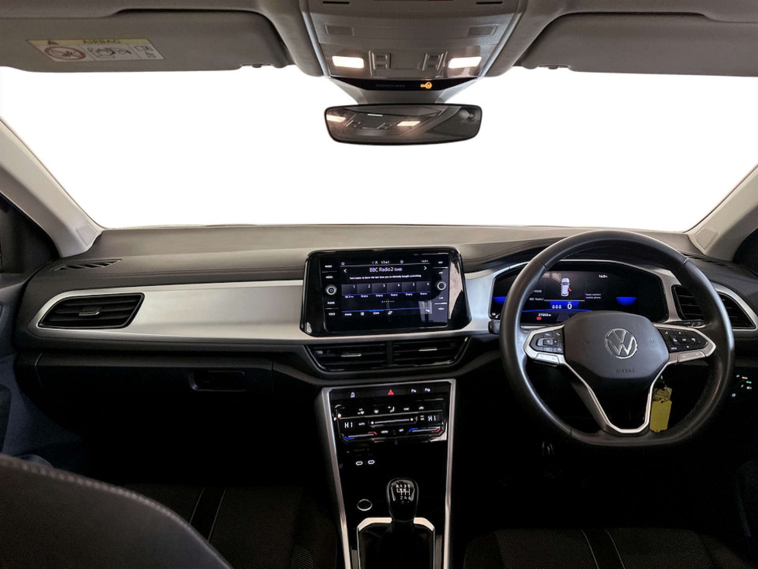 Used Volkswagen T-Roc 2023 for sale - 77681195: Photo 3