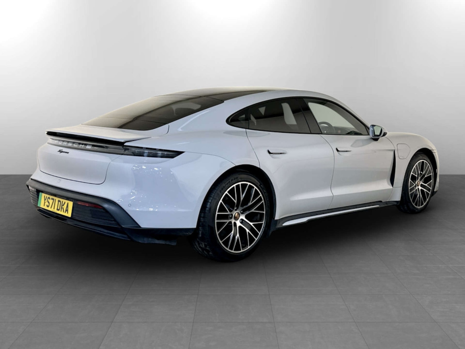 Used Porsche Taycan 2021 for sale - 77745454: Photo 10