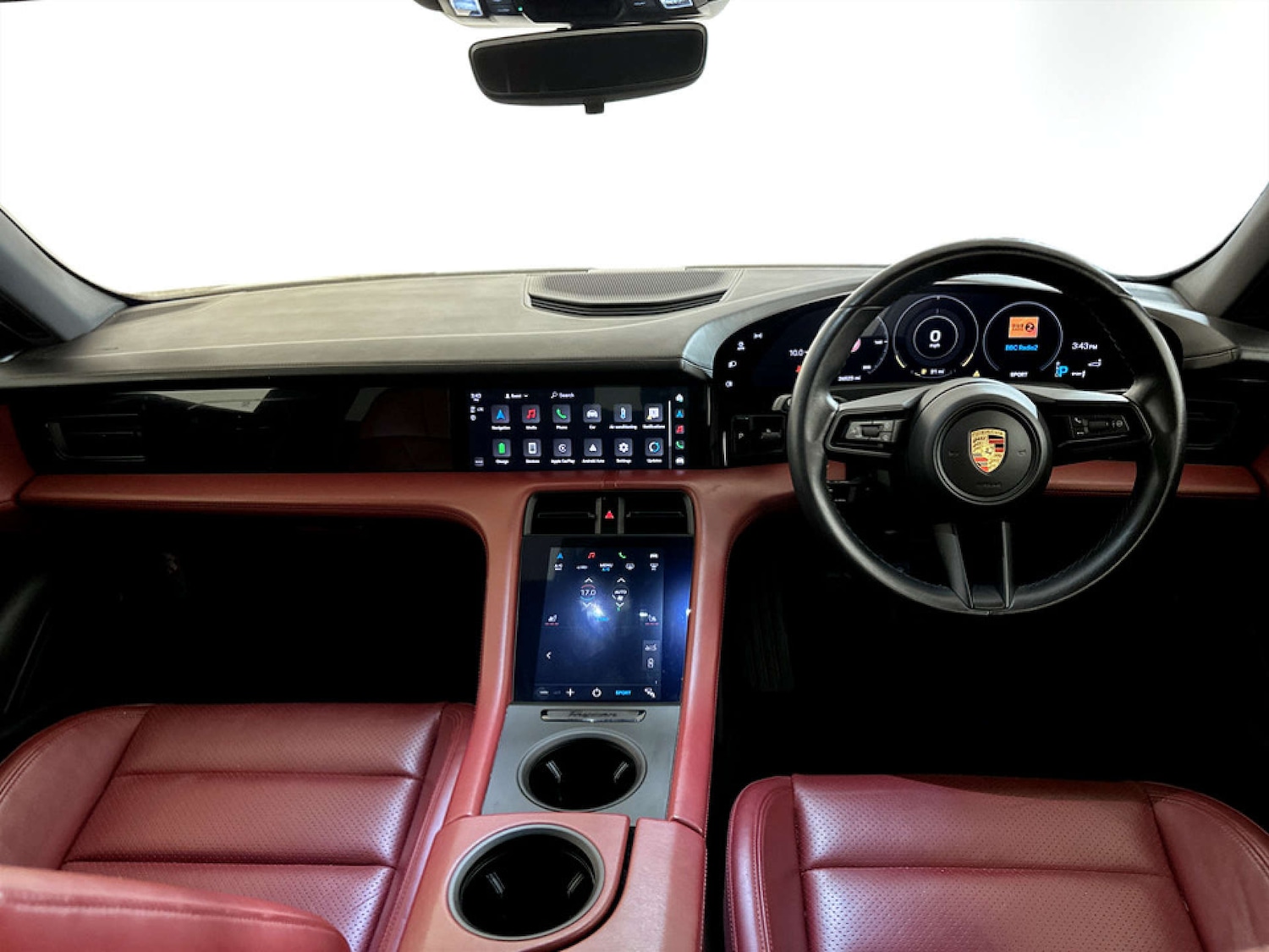 Used Porsche Taycan 2021 for sale - 77745454: Photo 3