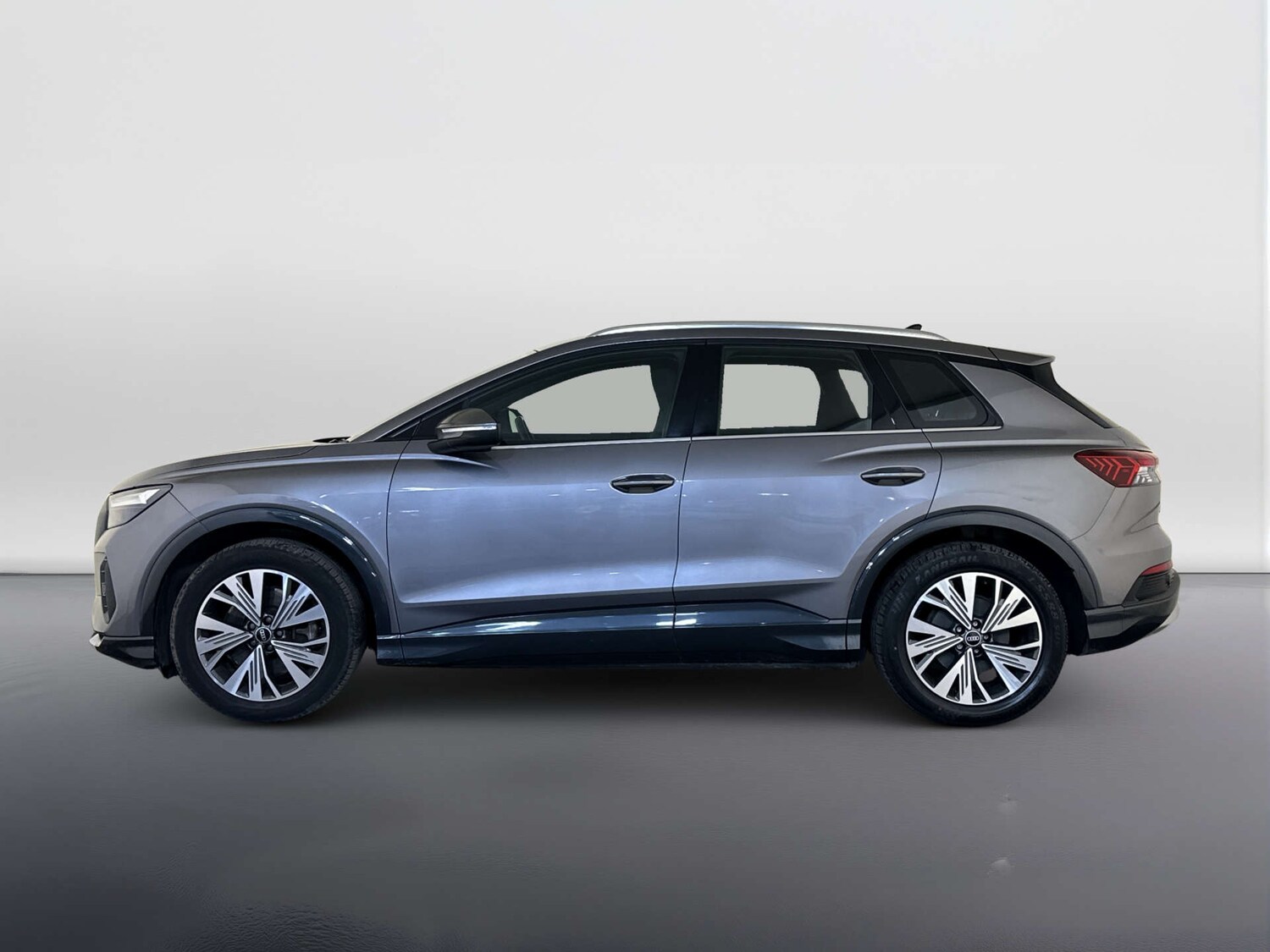 Used Audi Q4 e-tron 2021 for sale - 77880479: Photo 7