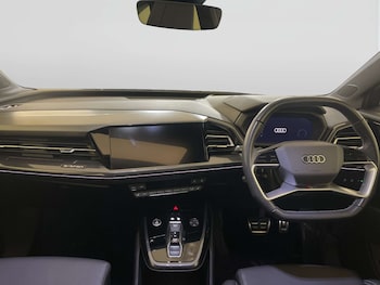 Used Audi Q4 e-tron 2022 for sale - 78032009: Photo