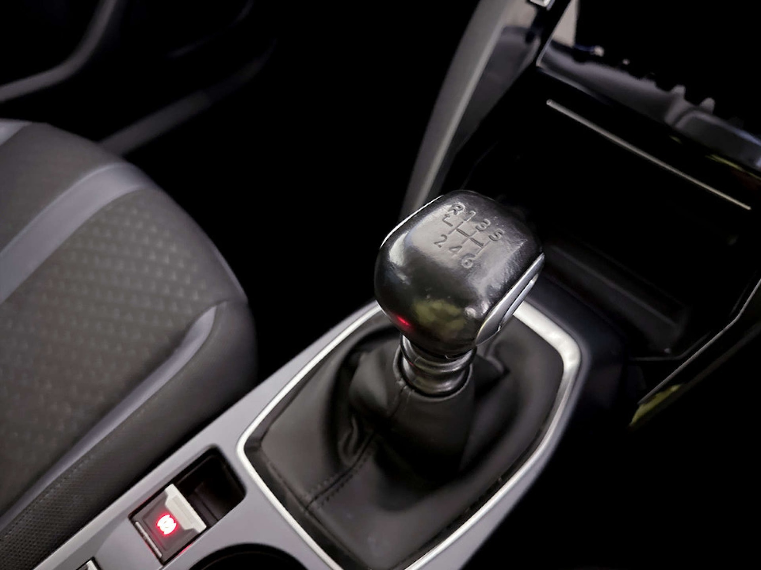 Used Peugeot 2008 2020 for sale - 77185179: Photo 25