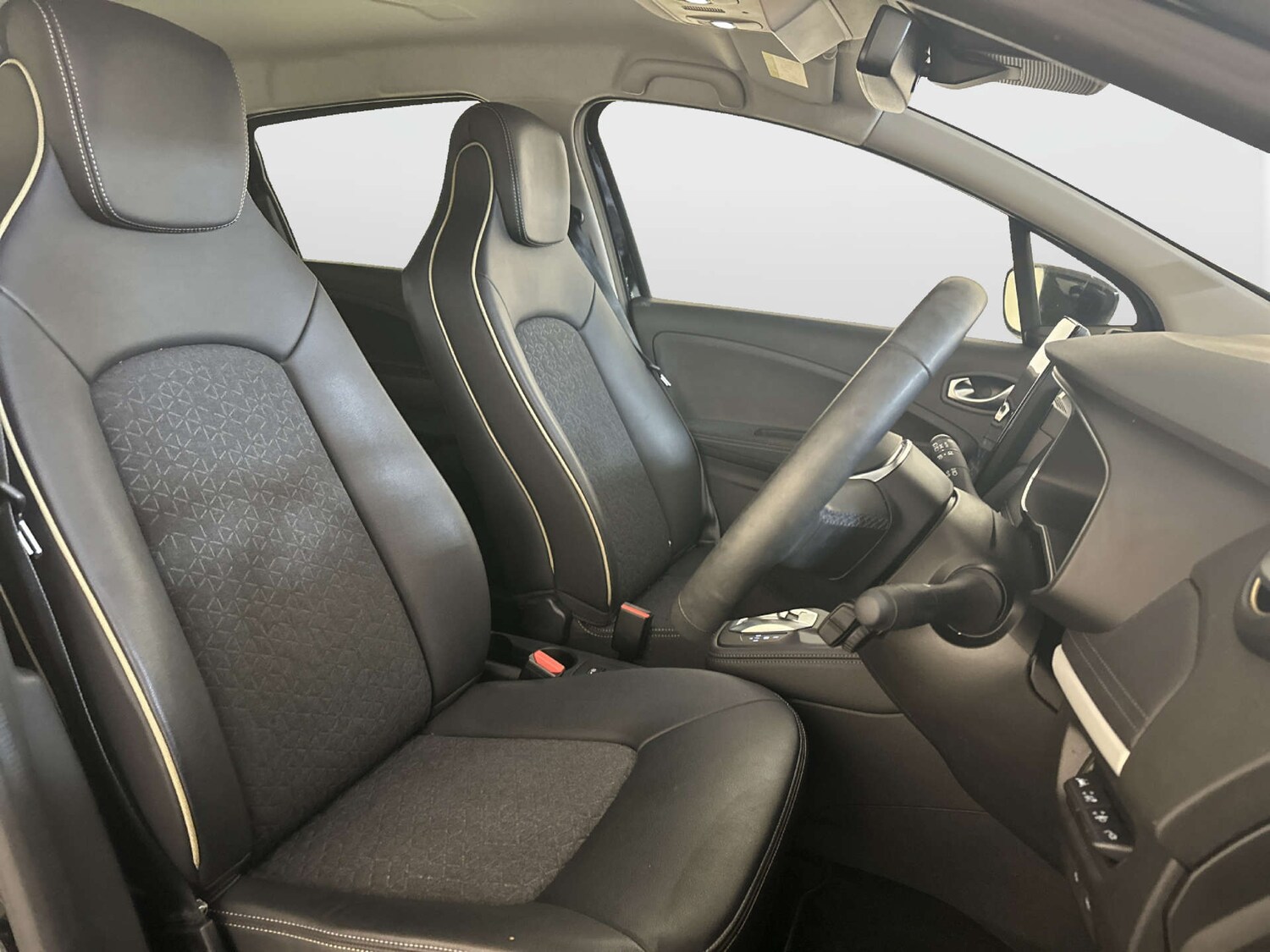 Used Renault Zoe 2023 for sale - 77905846: Photo 13