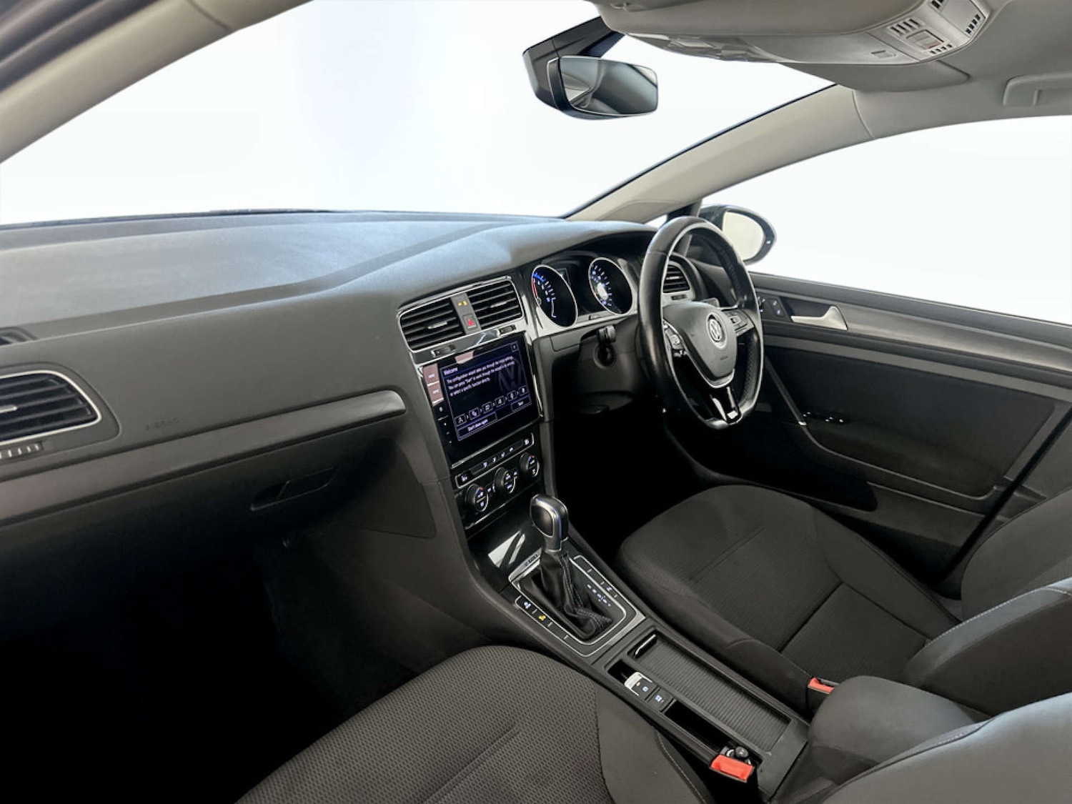 Used Volkswagen Golf 2018 for sale - 77326105: Photo 12