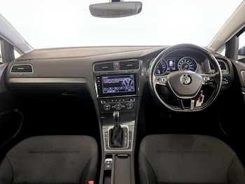 Used Volkswagen Golf 2018 for sale - 77326105: Photo