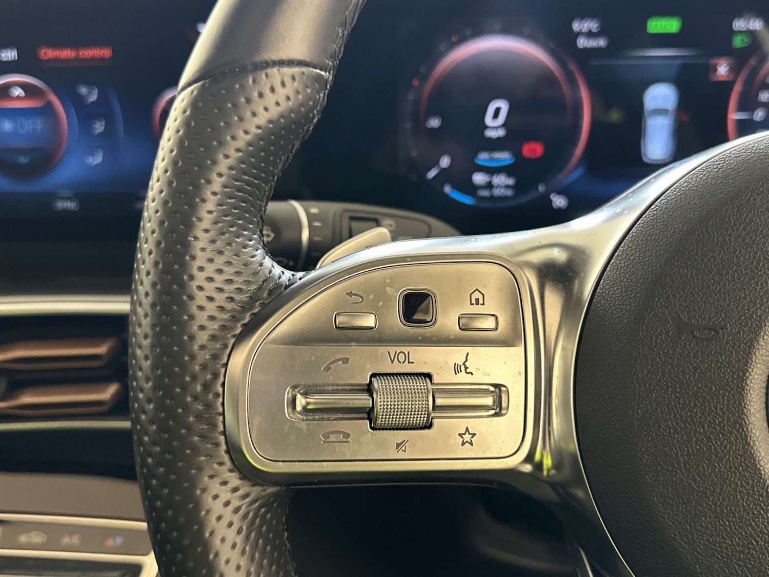 Used Mercedes-Benz EQC 2022 for sale - 77989946: Photo 17