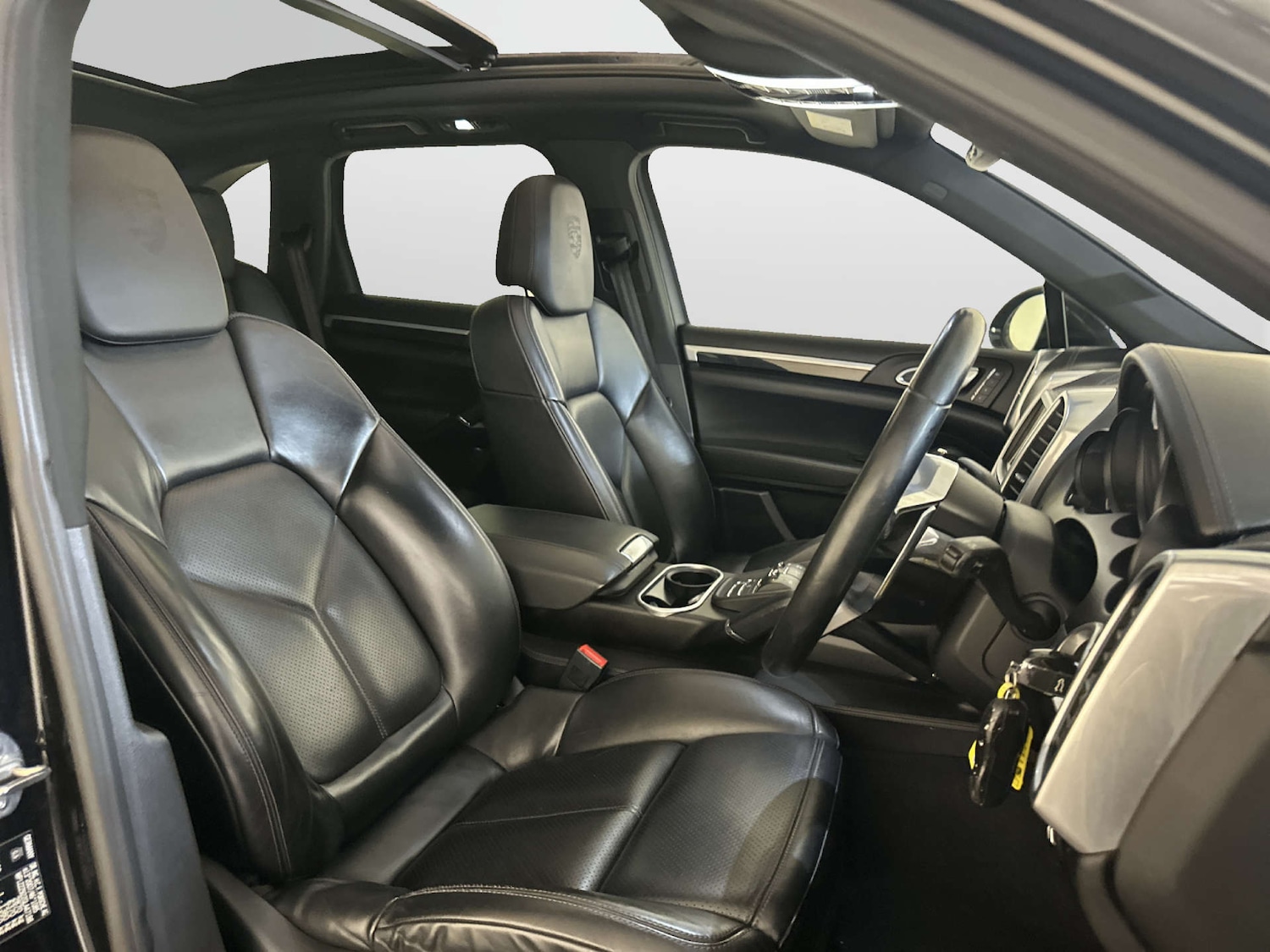 Used Porsche Cayenne 2016 for sale - 77937294: Photo 13