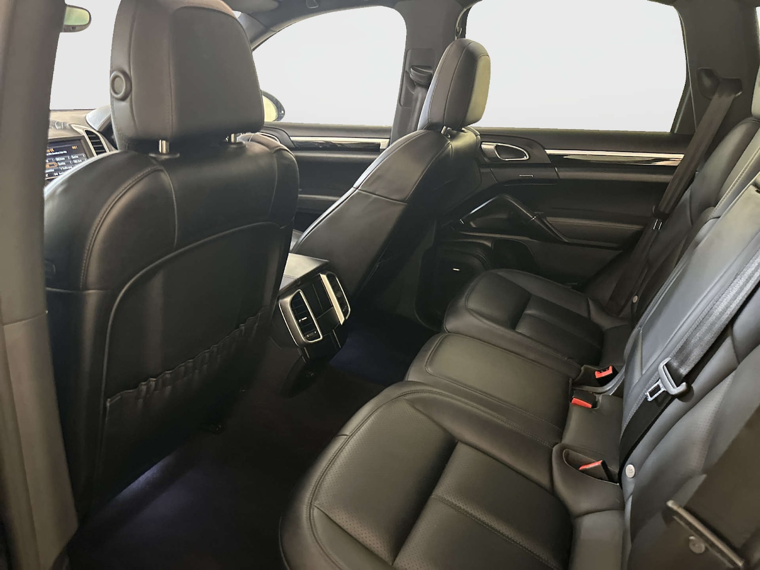 Used Porsche Cayenne 2016 for sale - 77937294: Photo 15