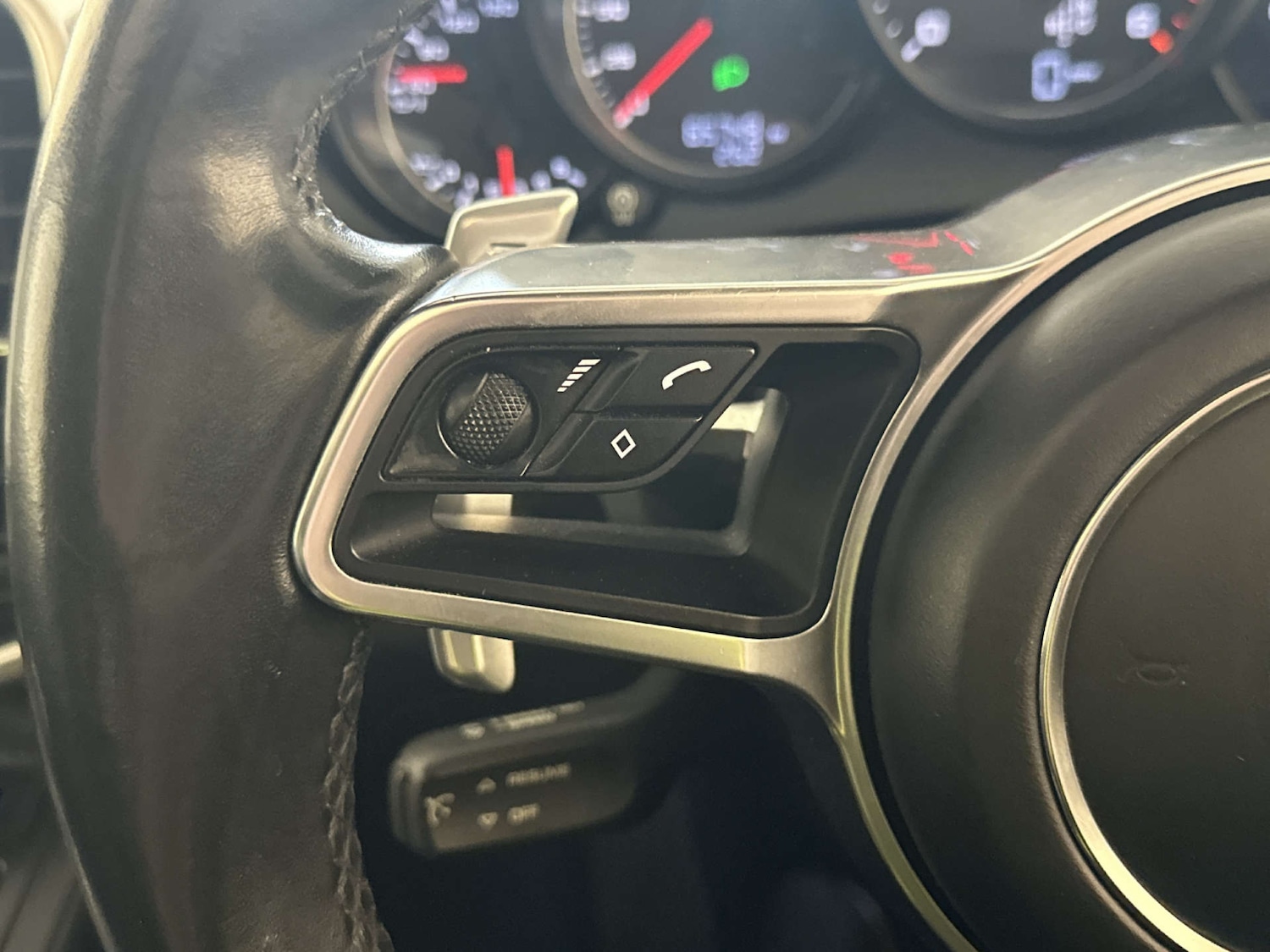 Used Porsche Cayenne 2016 for sale - 77937294: Photo 18