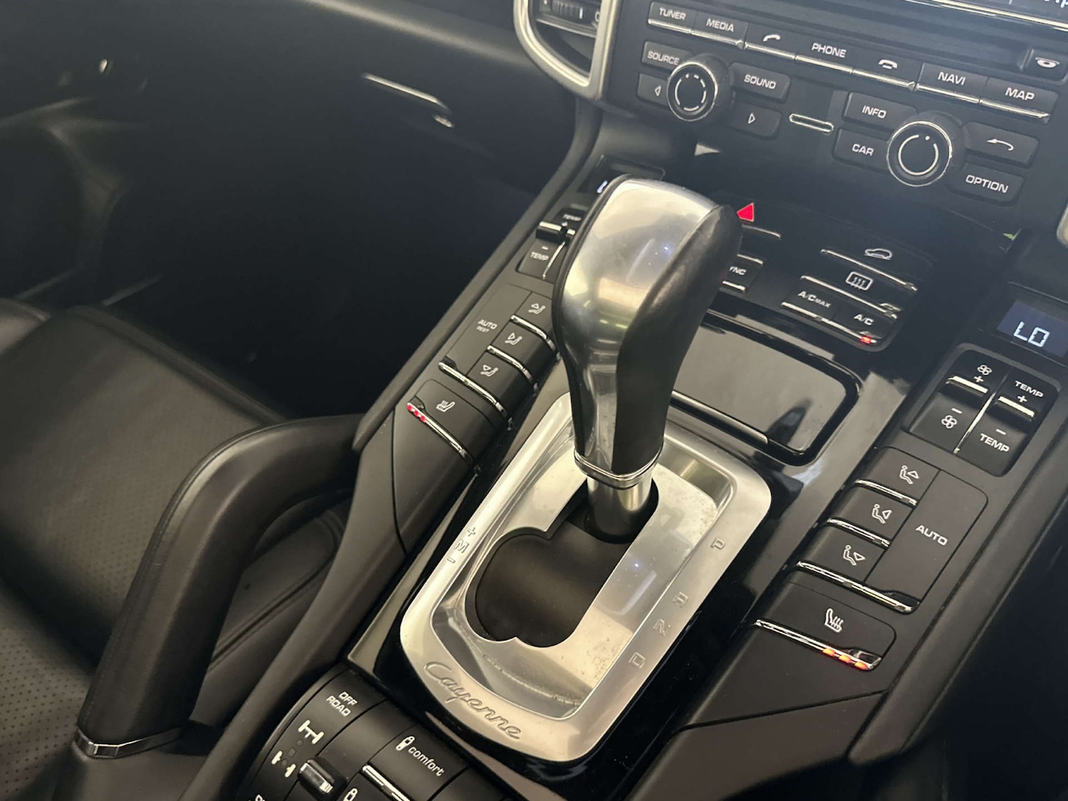 Used Porsche Cayenne 2016 for sale - 77937294: Photo 25