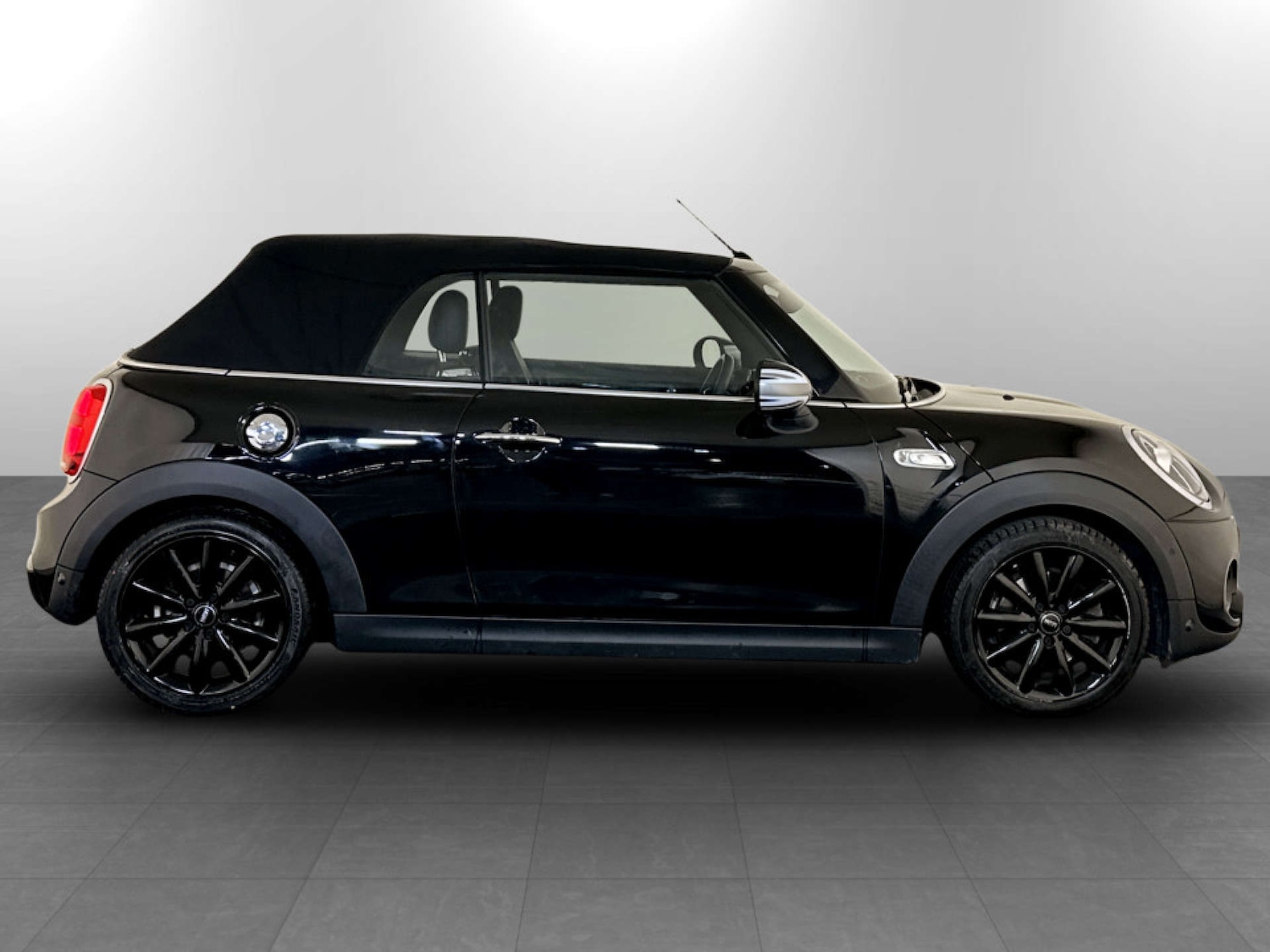 Used MINI Convertible 2019 for sale - 77227755: Photo 10
