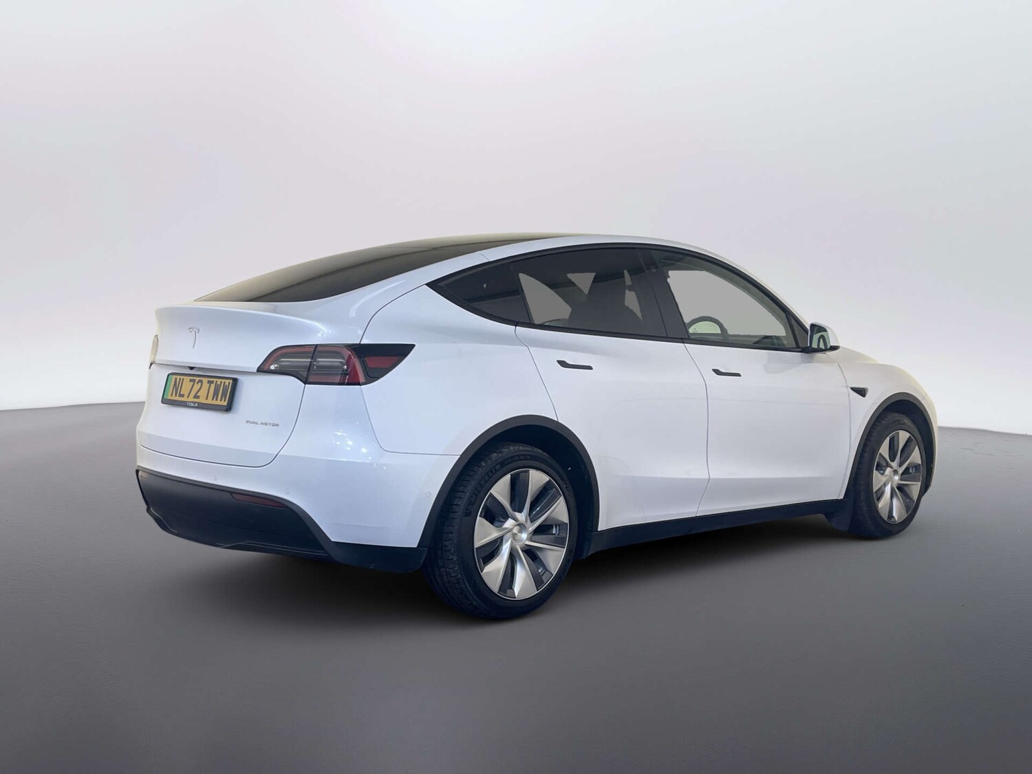 Used Tesla Model Y 2022 for sale - 77933992: Photo 10