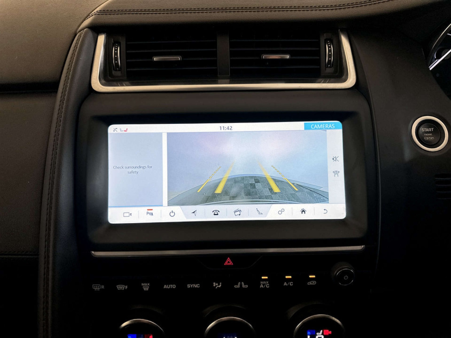 Used Jaguar E-Pace 2020 for sale - 77185212: Photo 25