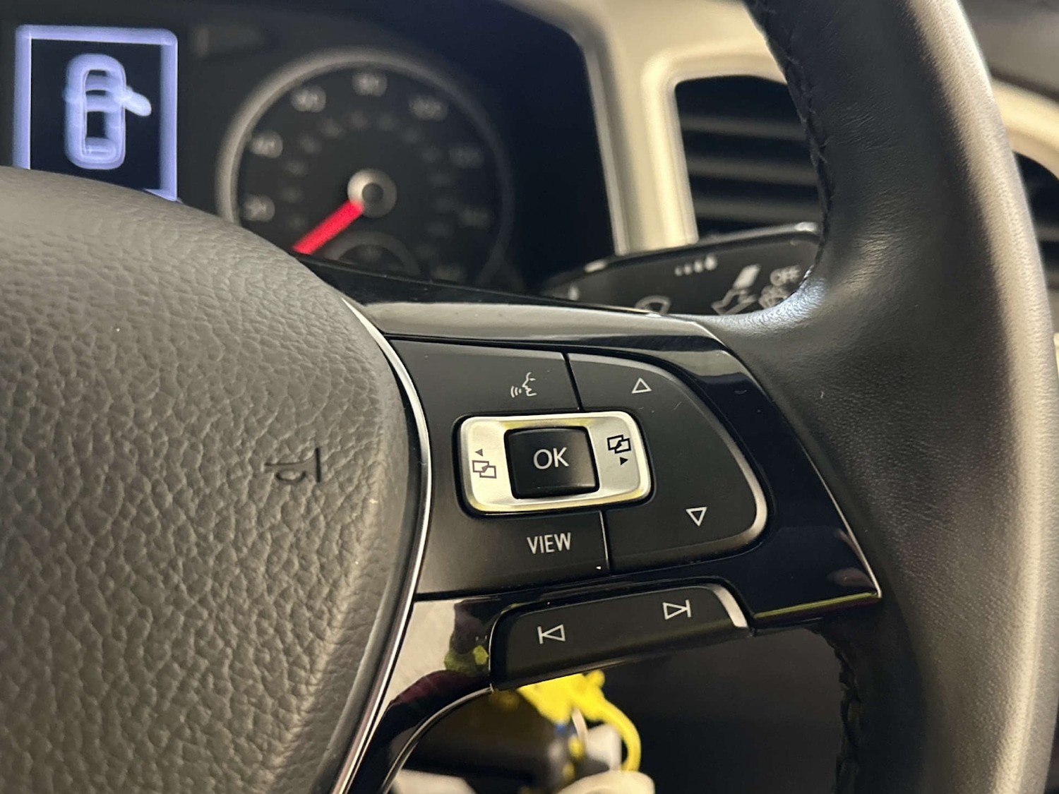 Used Volkswagen T-Roc 2020 for sale - 77877270: Photo 20