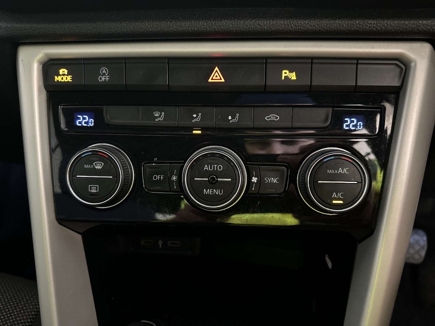 Used Volkswagen T-Roc 2020 for sale - 77877270: Photo 25