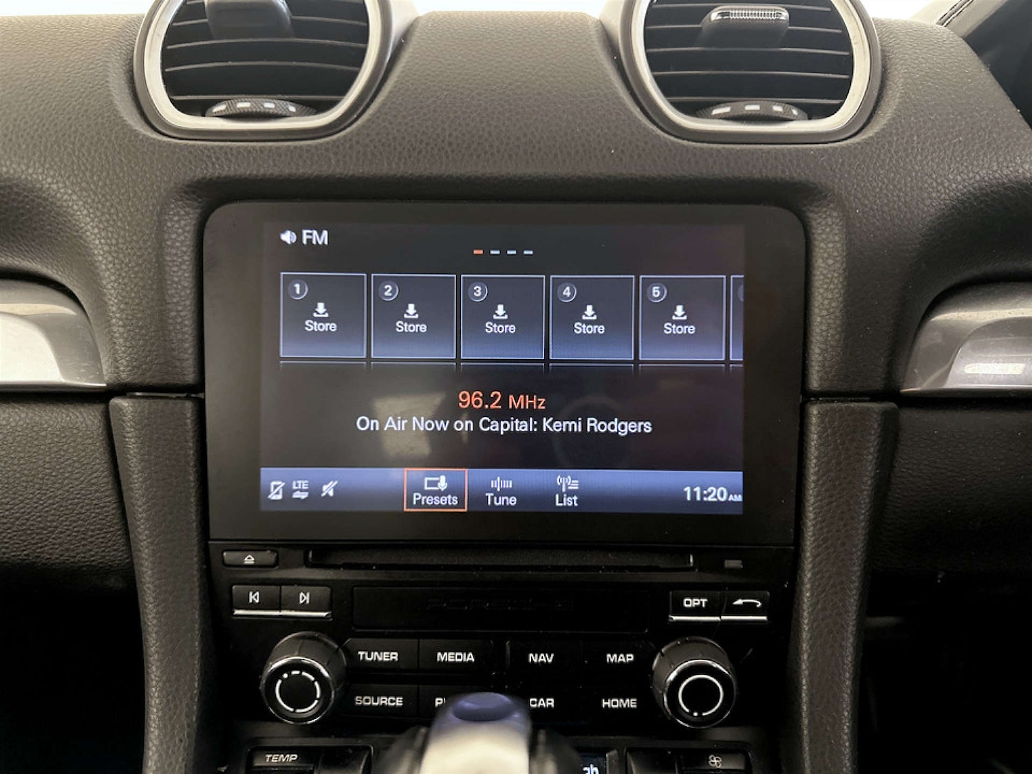 Used Porsche Cayman 2019 for sale - 77185159: Photo 24