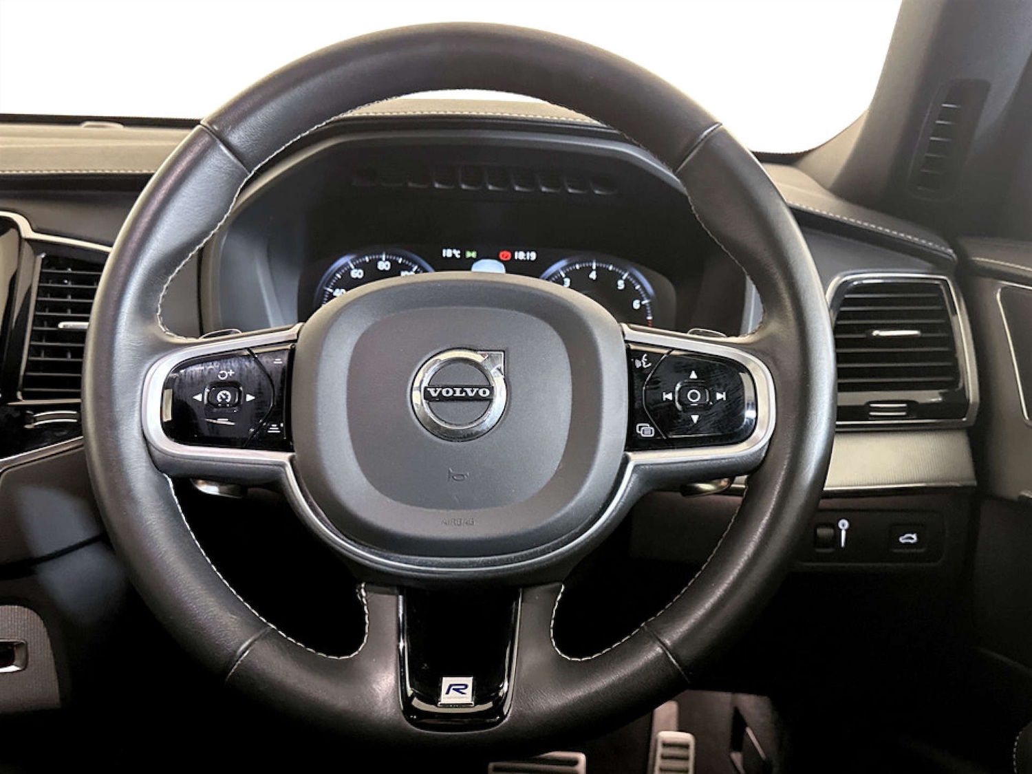 Used Volvo XC90 2020 for sale - 77185091: Photo 17