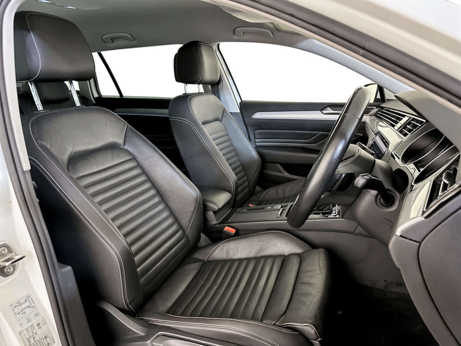 Used Volkswagen Passat 2022 for sale - 77621908: Photo 13