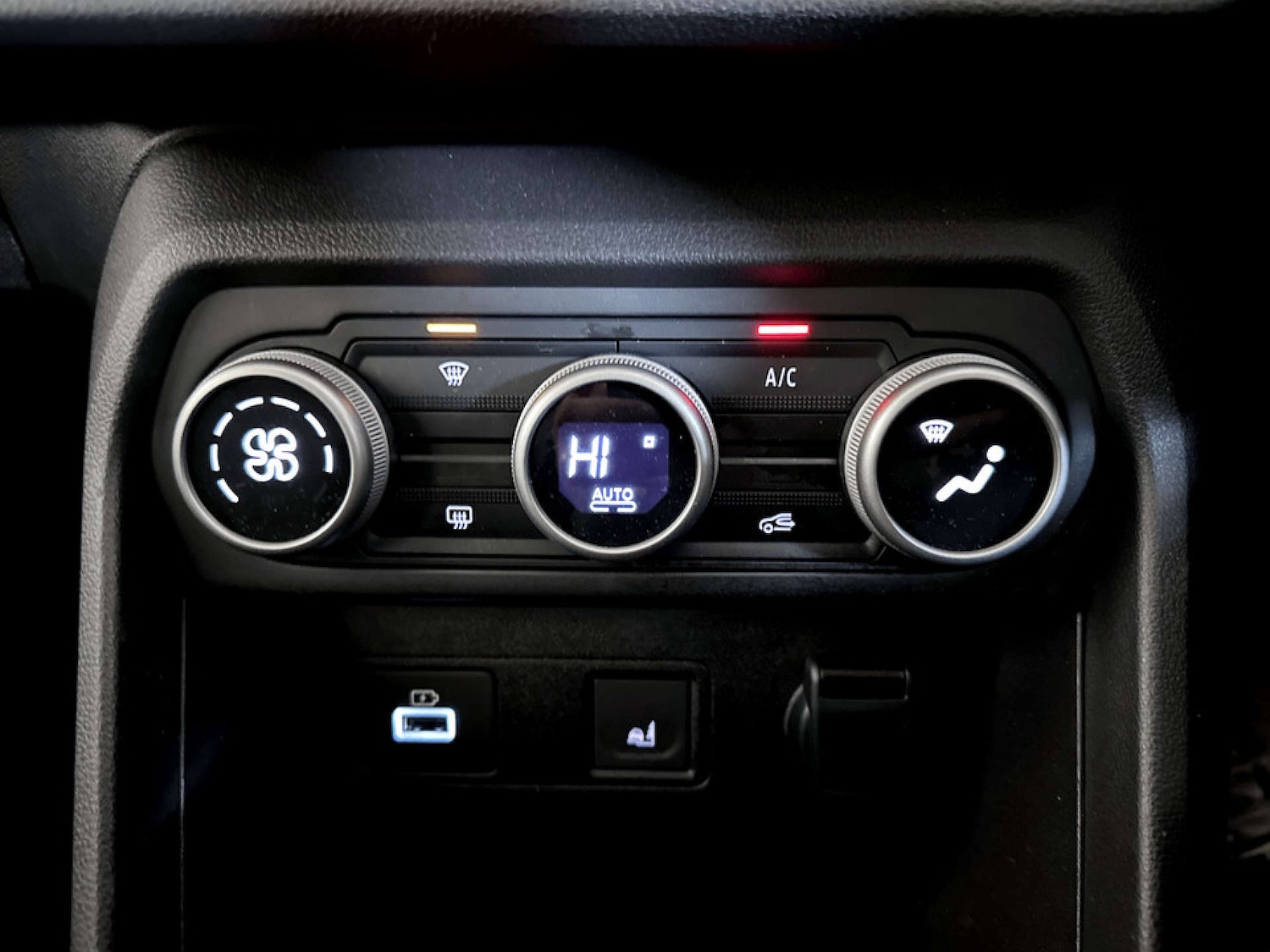 Used Dacia Sandero Stepway 2024 for sale - 77299409: Photo 25