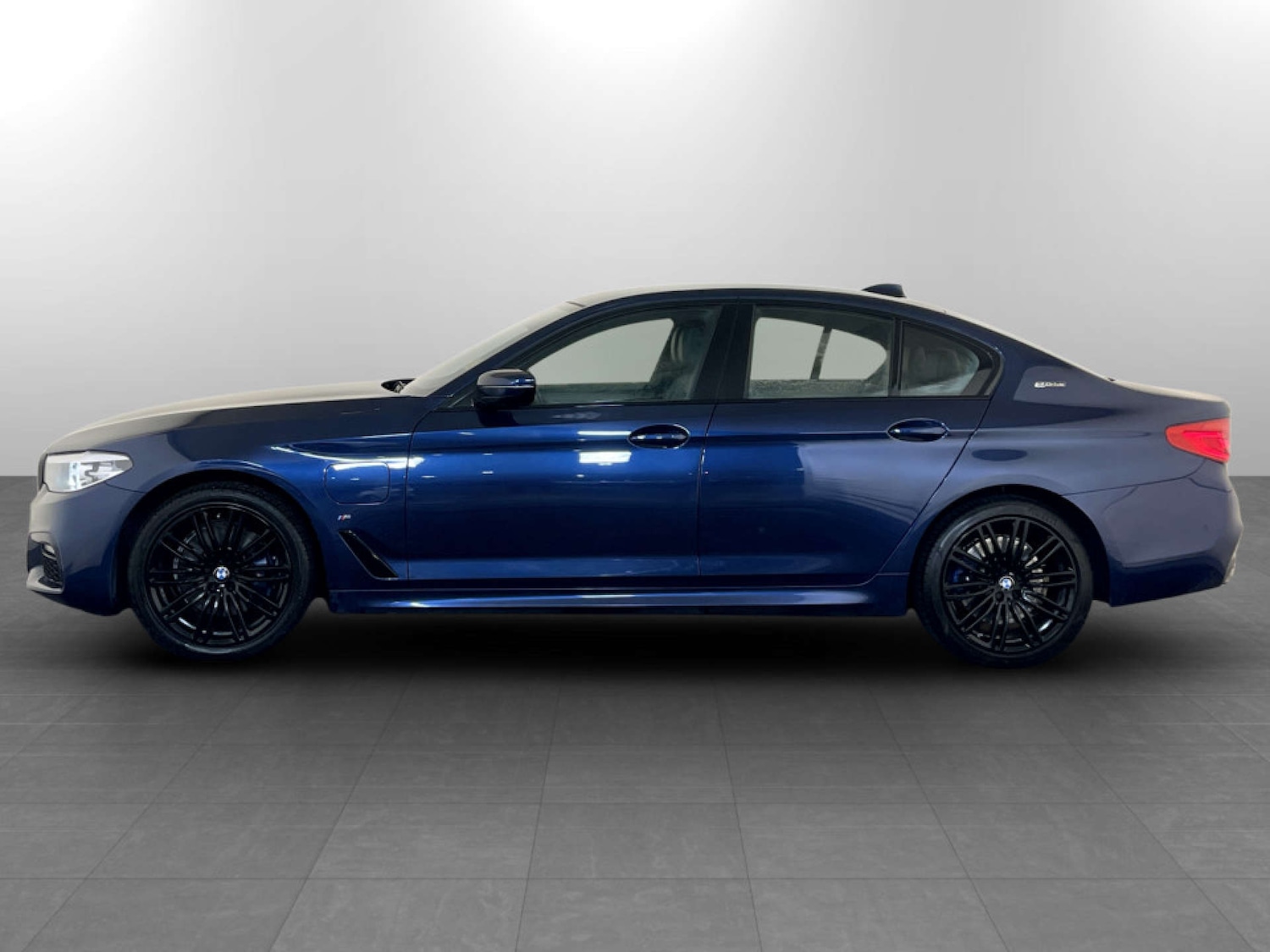 Used BMW 5 Series 2018 for sale - 77542709: Photo 6