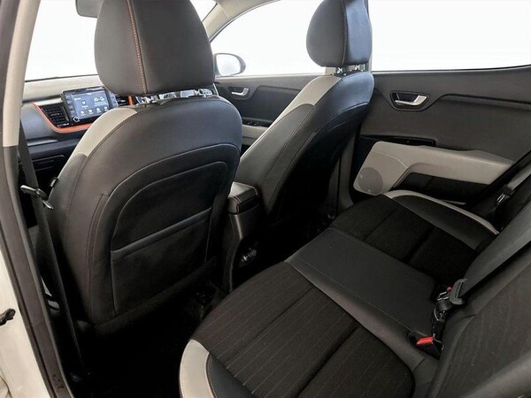 Used Kia Stonic 2019 for sale - 76079877: Photo 14