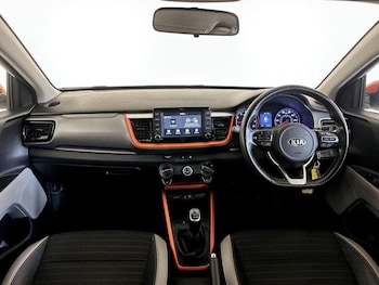 Used Kia Stonic 2019 for sale - 76079877: Photo 3