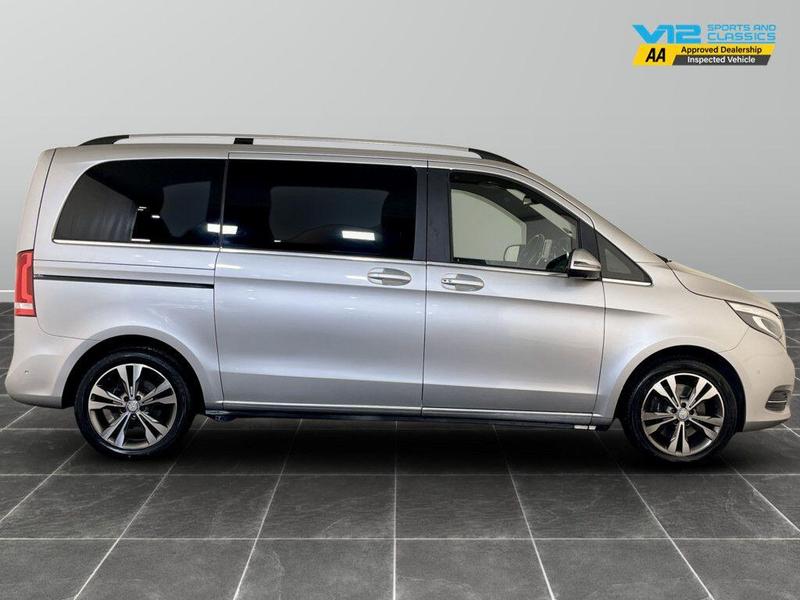 Used Mercedes-Benz V-Class 2018 for sale - 76534458: Photo 11