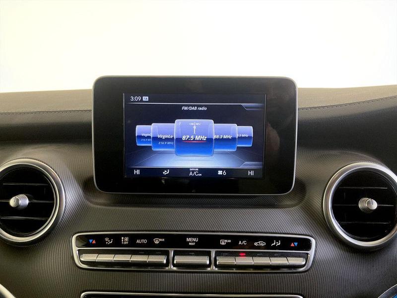 Used Mercedes-Benz V-Class 2018 for sale - 76534458: Photo 26