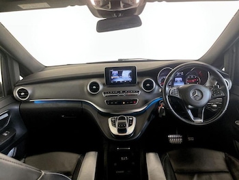 Used Mercedes-Benz V-Class 2018 for sale - 76534458: Photo