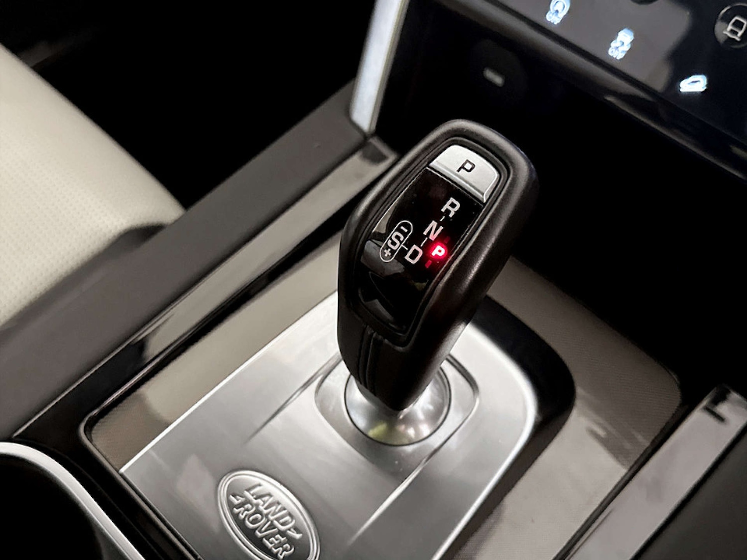 Used Land Rover Discovery Sport 2020 for sale - 77187797: Photo 26