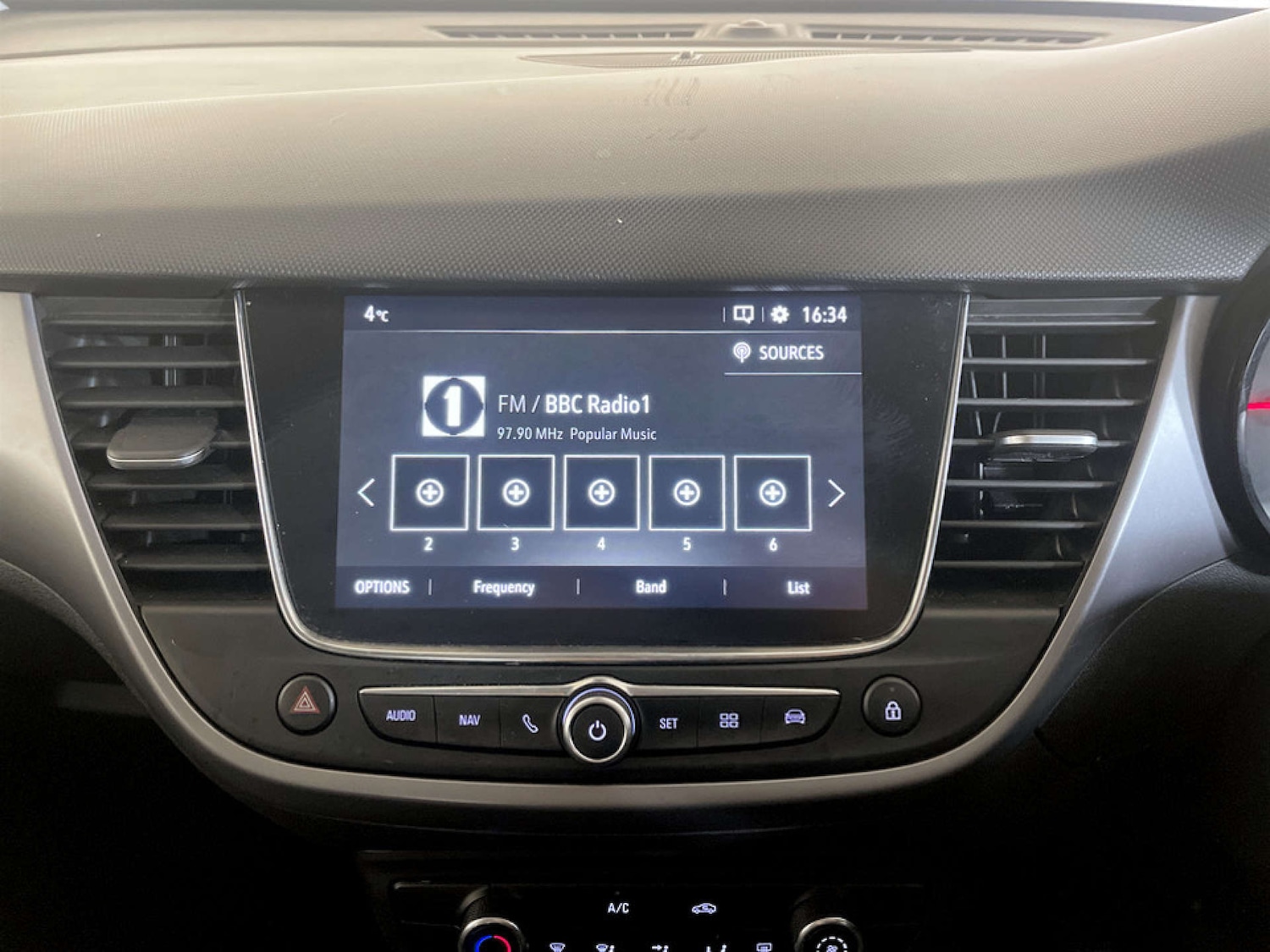 Used Vauxhall Crossland 2021 for sale - 77547640: Photo 23