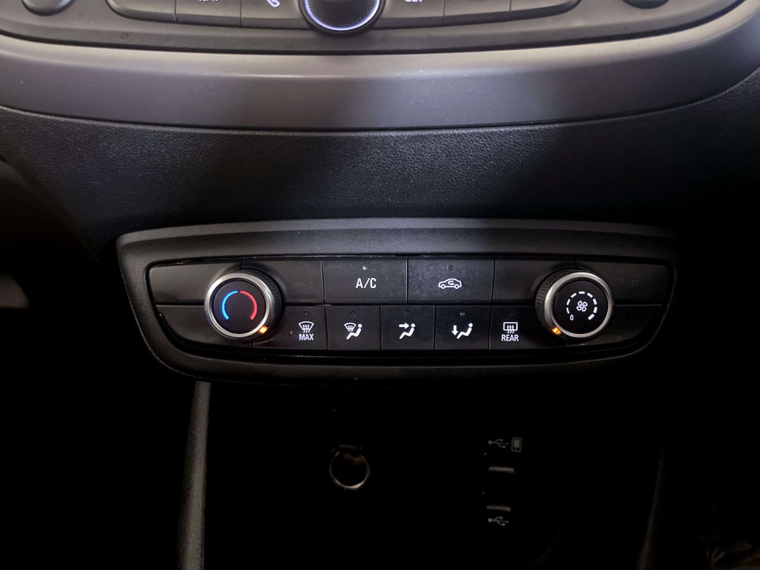 Used Vauxhall Crossland 2021 for sale - 77547640: Photo 24