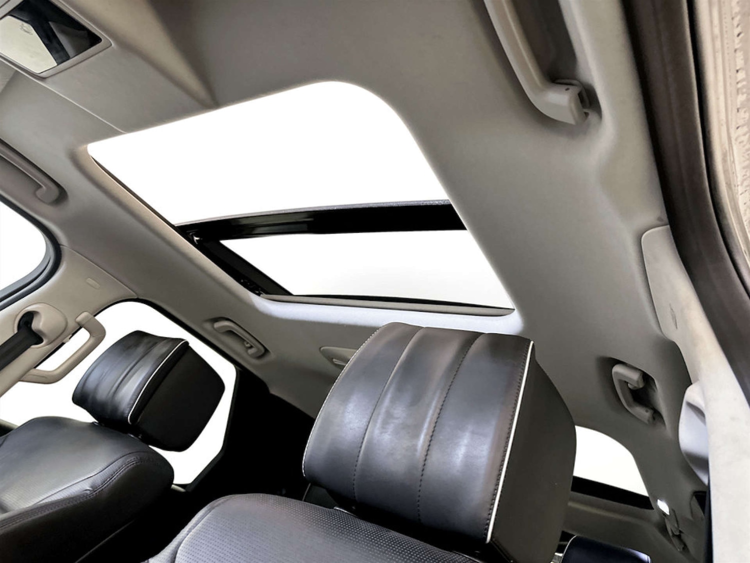 Used Land Rover Discovery 2018 for sale - 77185151: Photo 14