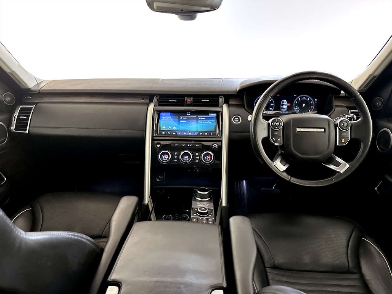 Used Land Rover Discovery 2018 for sale - 77185151: Photo 3