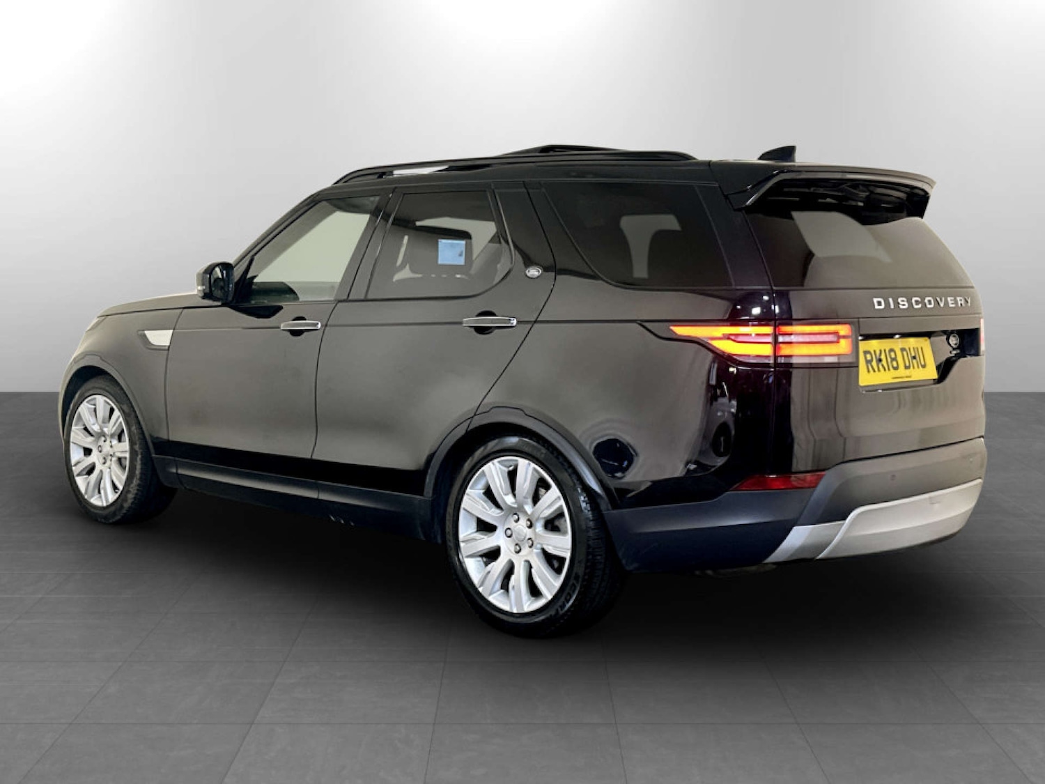 Used Land Rover Discovery 2018 for sale - 77185151: Photo 8