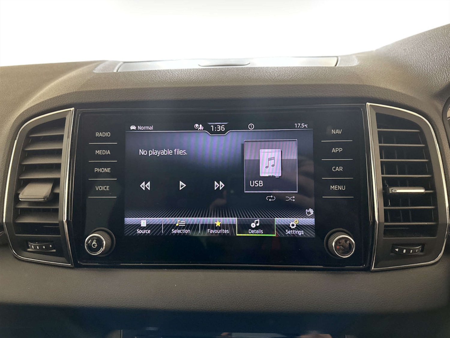 Used Skoda Karoq 2021 for sale - 77640581: Photo 25