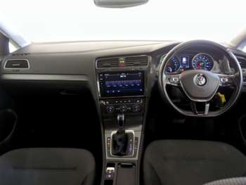 Used Volkswagen Golf 2018 for sale - 75064039: Photo