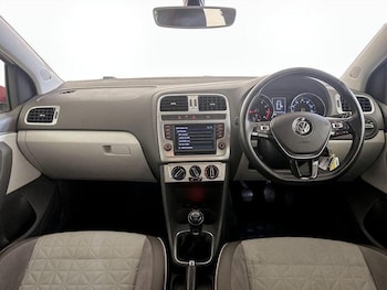 Used Volkswagen Polo 2017 for sale - 75835650: Photo
