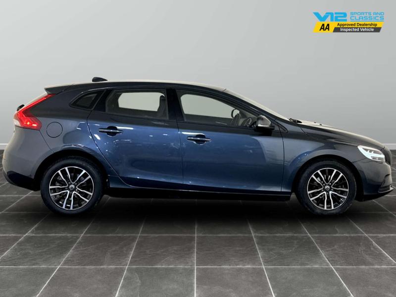Used Volvo V40 2017 for sale - 76895524: Photo 11