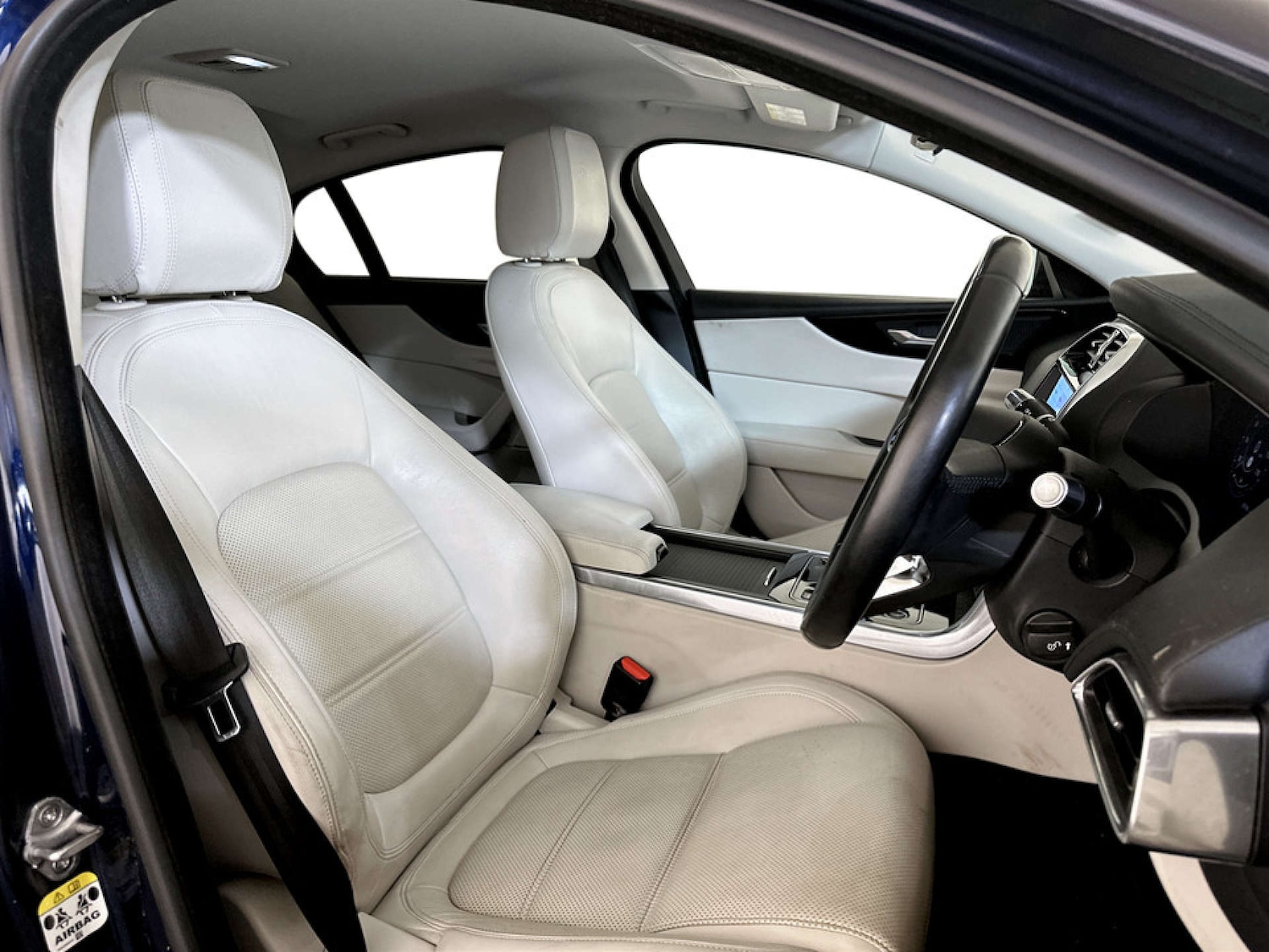 Used Jaguar XE 2020 for sale - 77745519: Photo 13