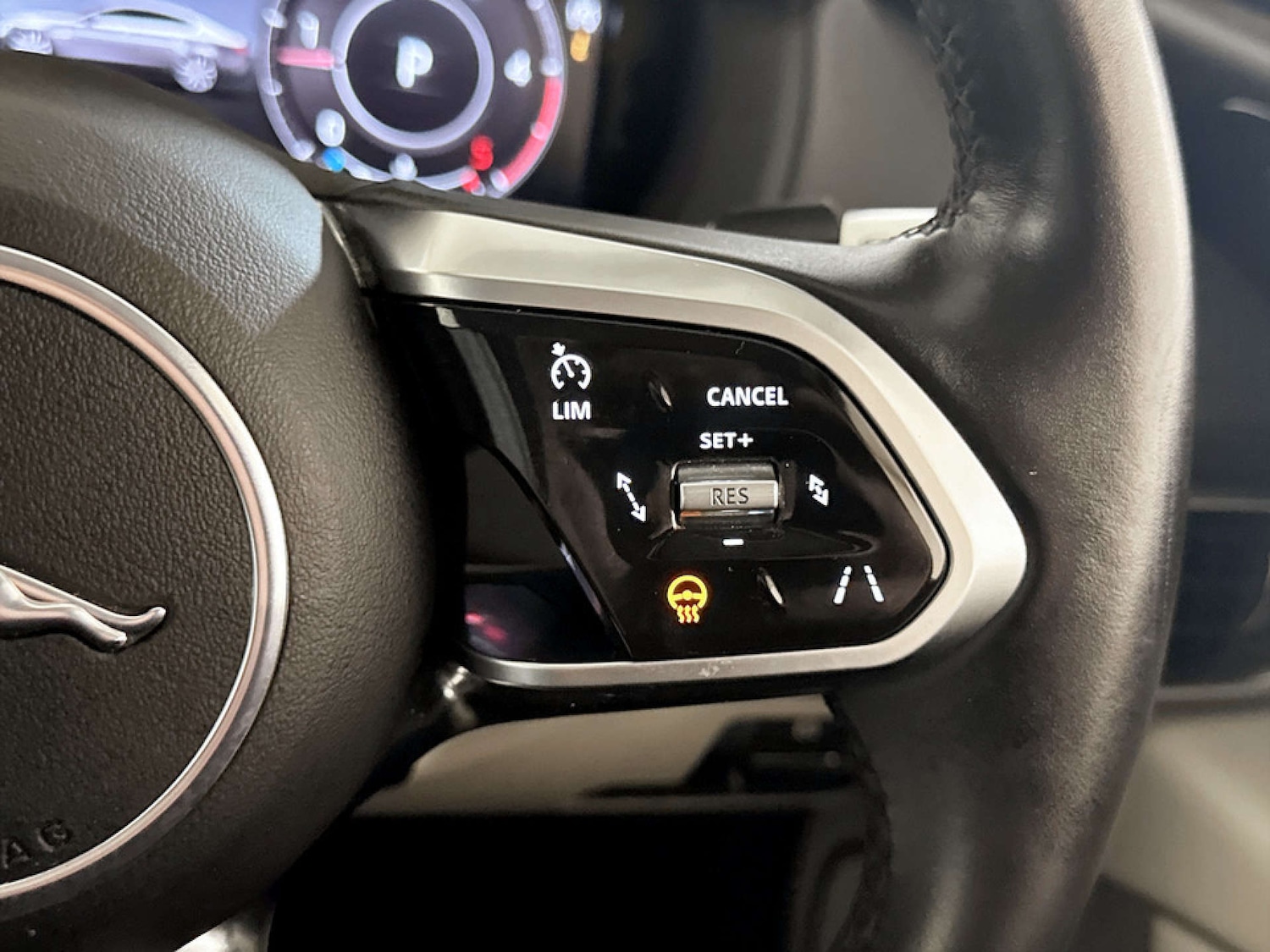 Used Jaguar XE 2020 for sale - 77745519: Photo 19