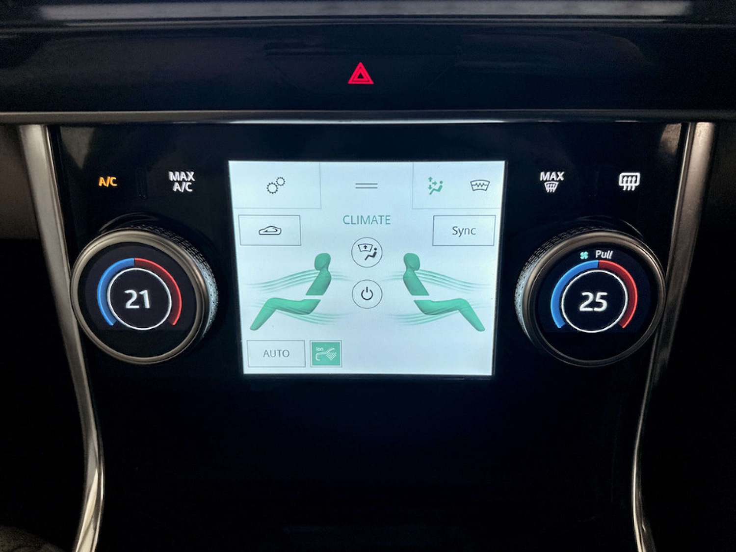 Used Jaguar XE 2020 for sale - 77745519: Photo 24