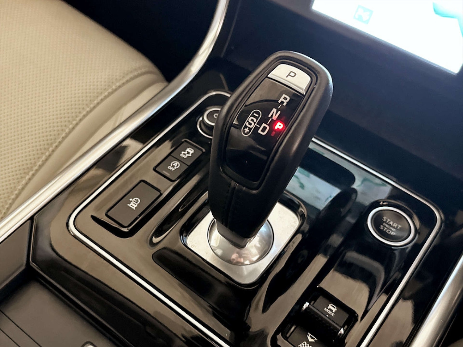 Used Jaguar XE 2020 for sale - 77745519: Photo 25