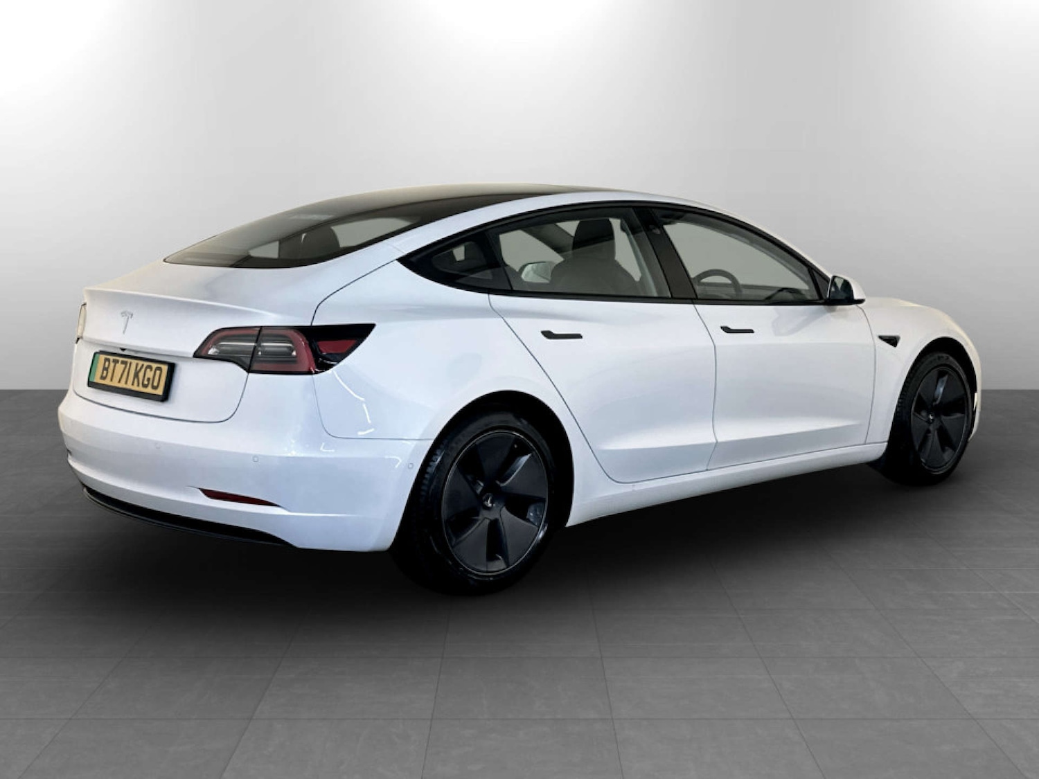 Used Tesla Model 3 2021 for sale - 77328632: Photo 10