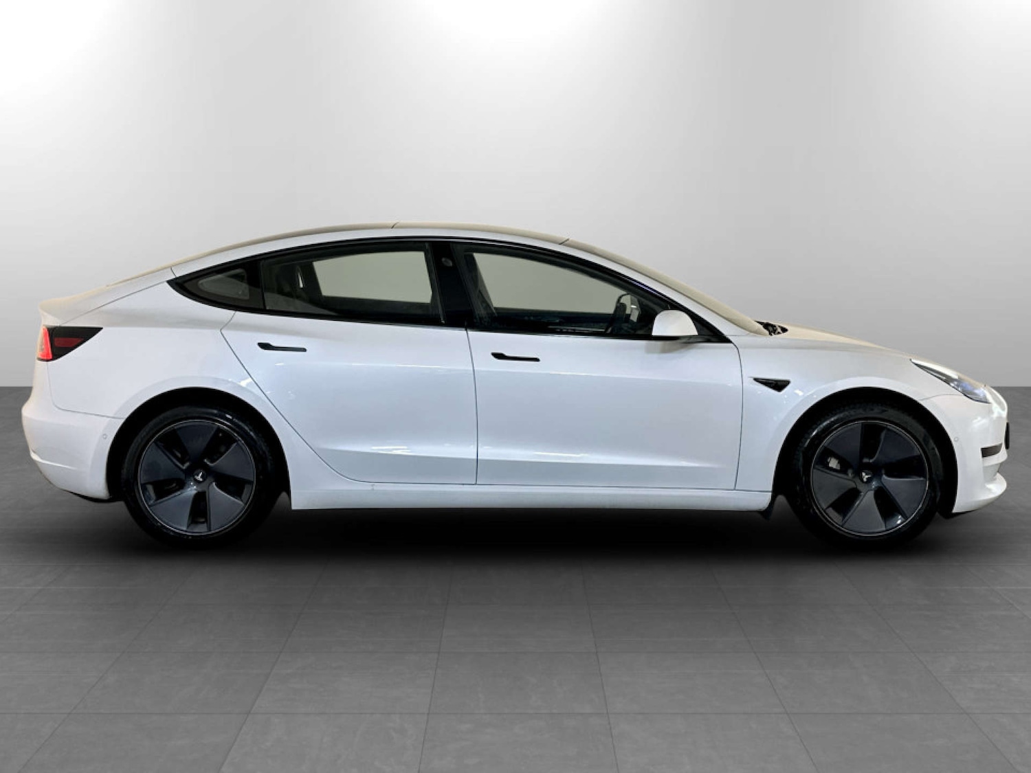 Used Tesla Model 3 2021 for sale - 77328632: Photo 11