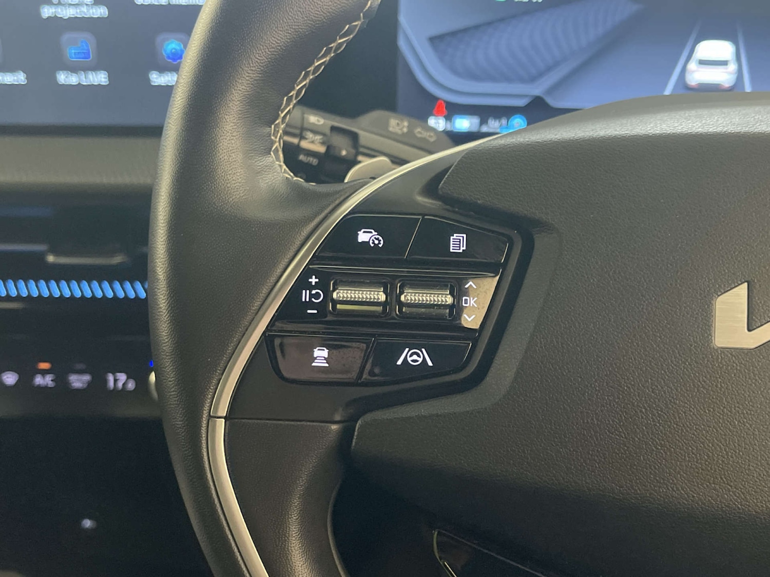 Used Kia EV6 2023 for sale - 77953300: Photo 17