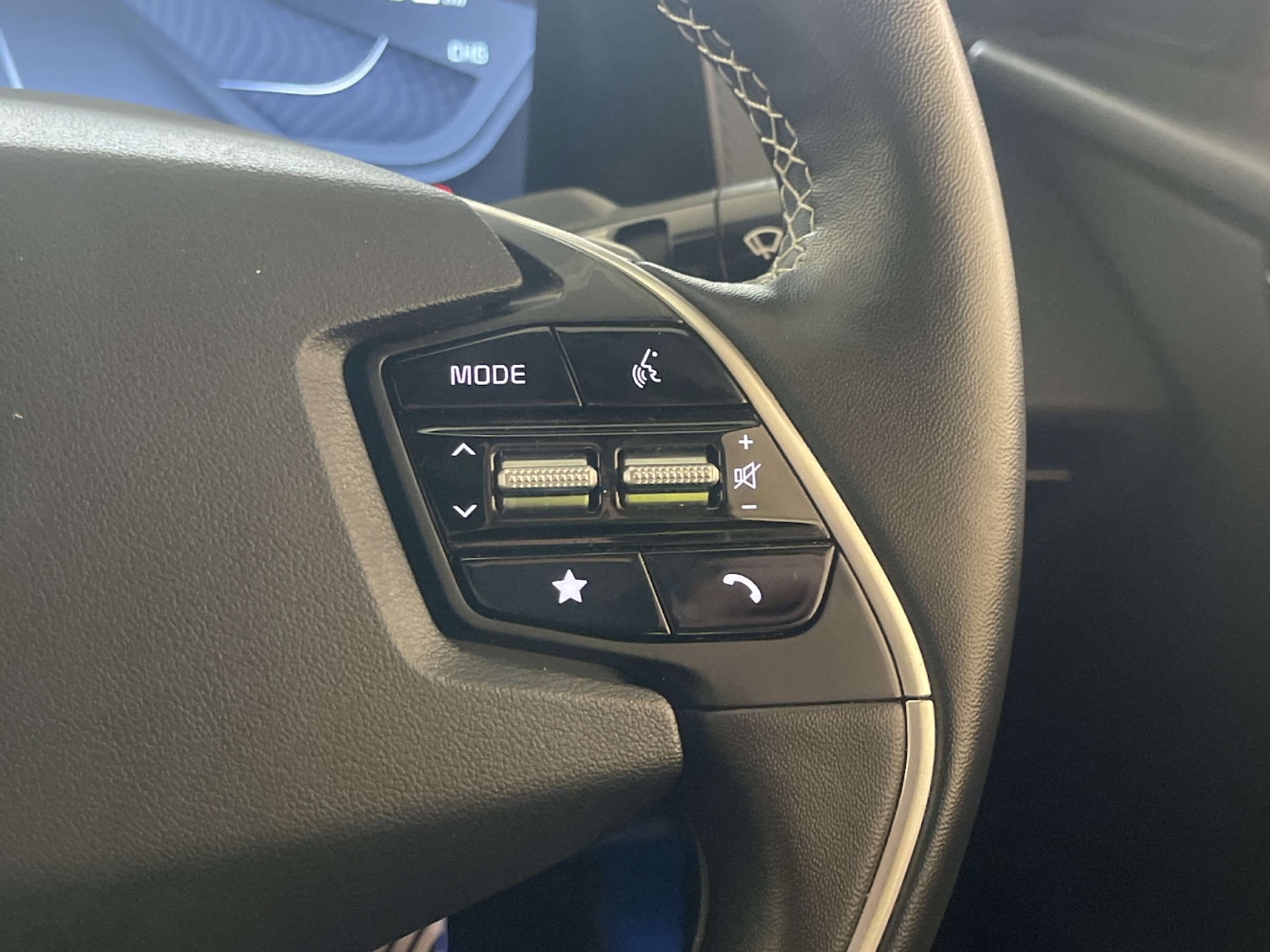 Used Kia EV6 2023 for sale - 77953300: Photo 19