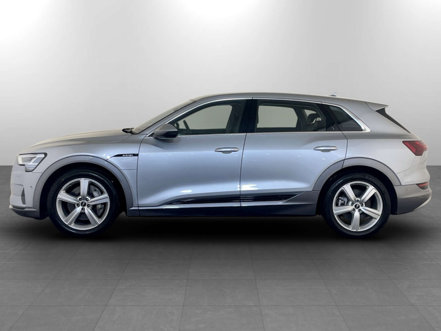 Used Audi e-tron 2022 for sale - 77355476: Photo 7