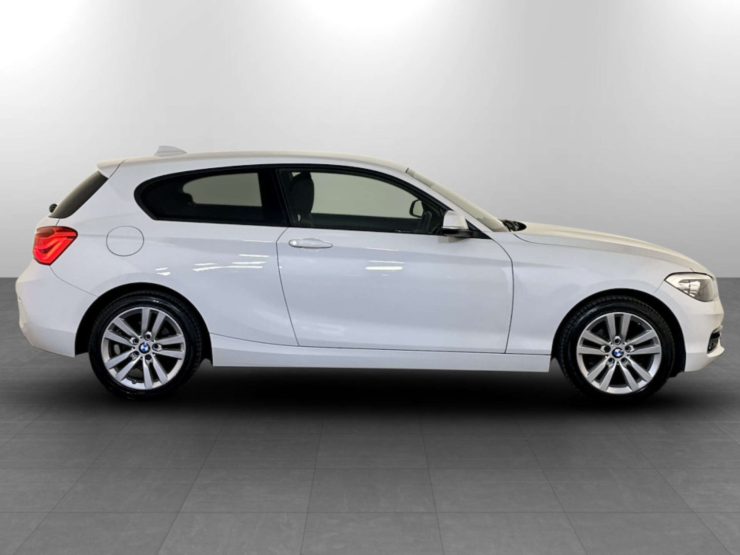 Used BMW 1 Series 2018 for sale - 77185309: Photo 11